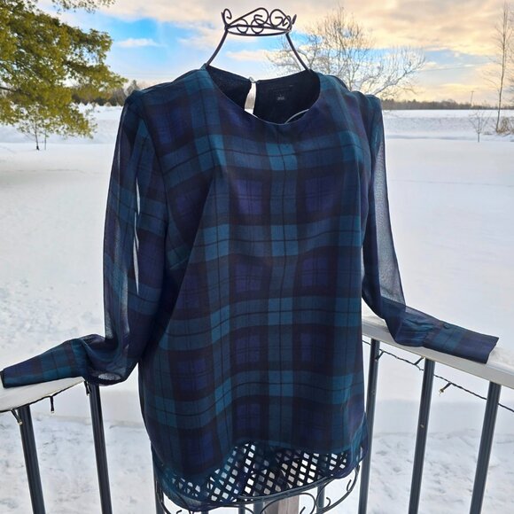 Ann Taylor Black Watch Plaid top, size Large, EUC - Picture 2 of 5